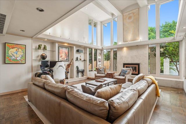 741 E Hillcrest Ave, Yuba City, CA 95991