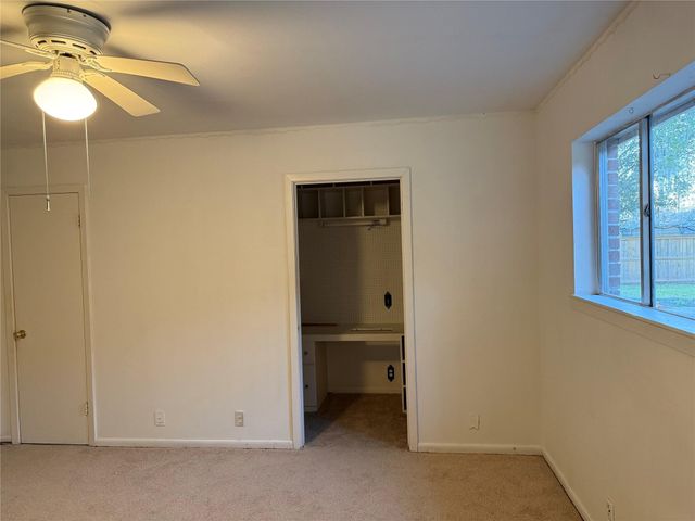 444 Southern Oaks Drive, Lake Jackson, TX 77566