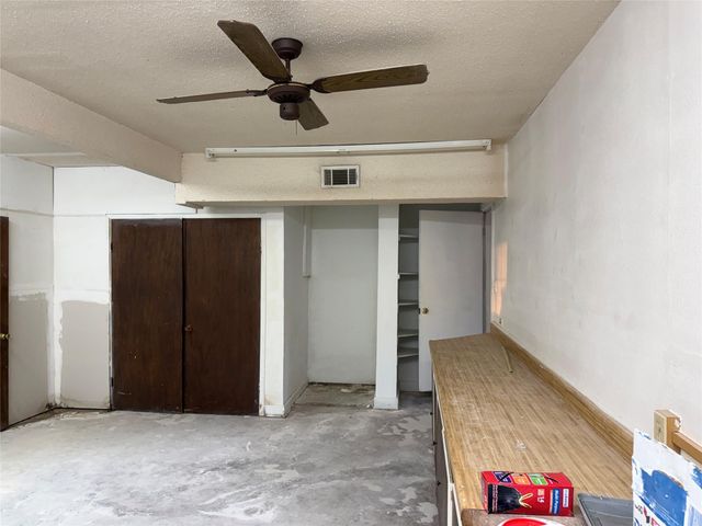 444 Southern Oaks Drive, Lake Jackson, TX 77566