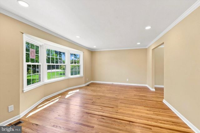 884 STIRRUP LN, Warrington, PA 18976