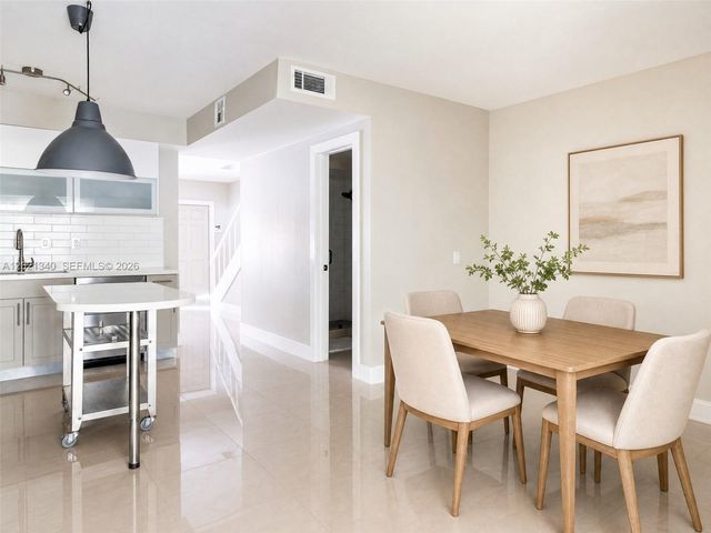 14333 Memorial Hwy 9K, Miami, FL 33161