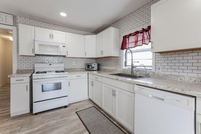 2219 72nd Street A, Galveston, TX 77551