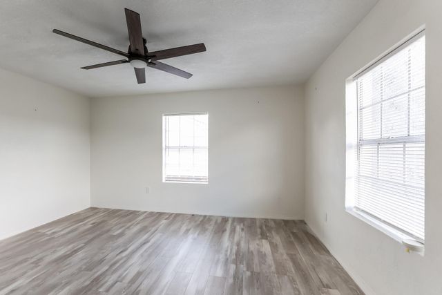 2219 72nd Street A, Galveston, TX 77551