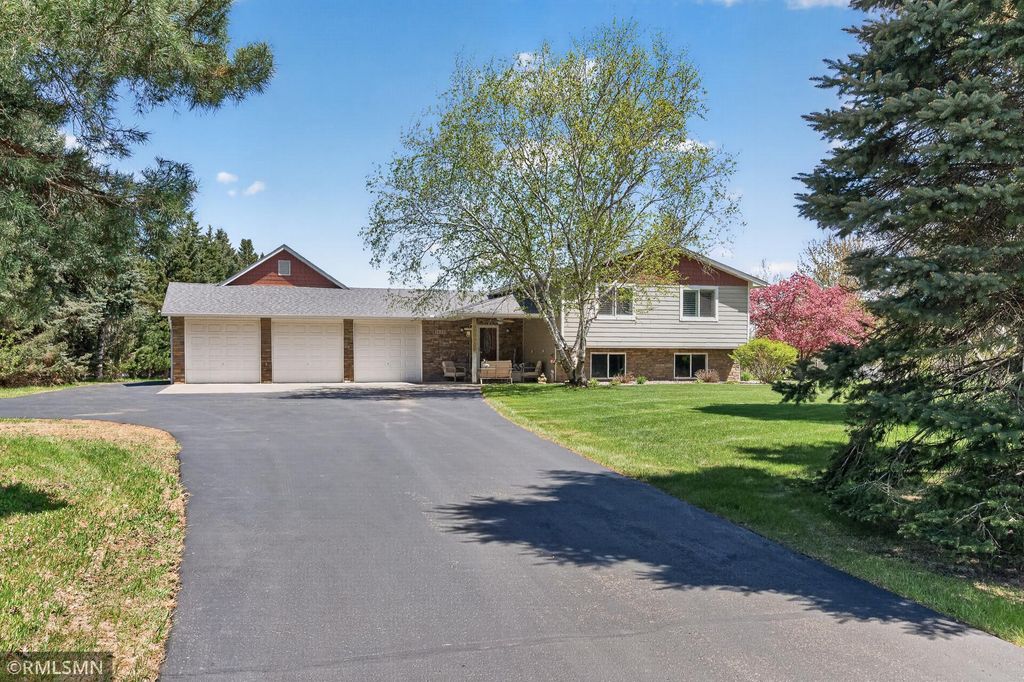 14331 Armstrong Boulevard NW, Ramsey, MN 55303