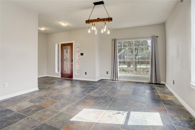 3302 S Bending Oaks Lane, Pearland, TX 77584