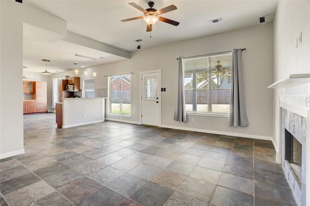 3302 S Bending Oaks Lane, Pearland, TX 77584