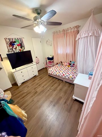 1316 Genesta Drive, Evansville, IN 47720