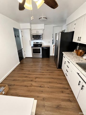 1316 Genesta Drive, Evansville, IN 47720