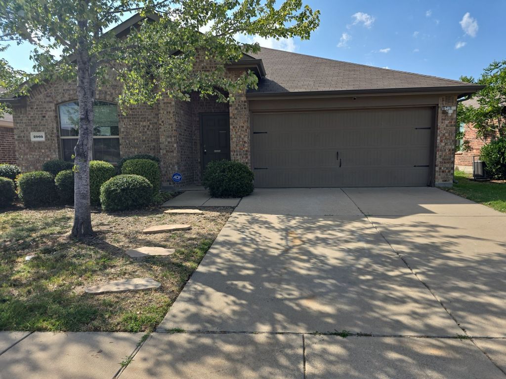 2005 Zavala, Forney, TX 75126