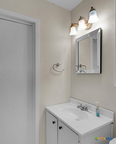 596 Saffle Road, Robinson, TX 76706