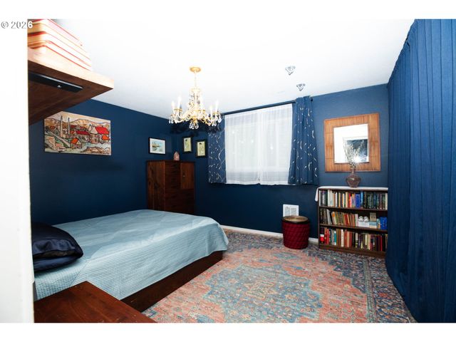 16837 Se POWELL Blvd, Portland, OR 97236