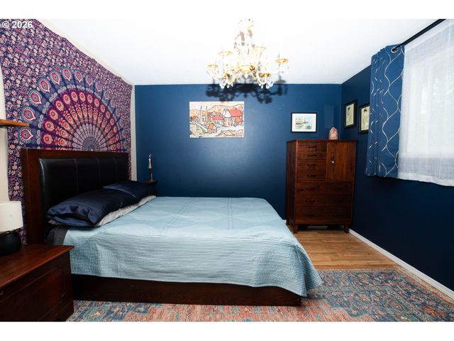 16837 Se POWELL Blvd, Portland, OR 97236
