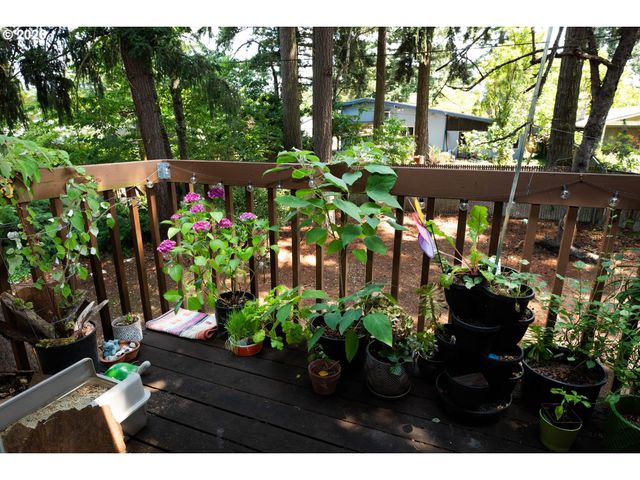 16837 Se POWELL Blvd, Portland, OR 97236