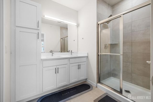 242 Lorhan Drive, Piscataway, NJ 08854