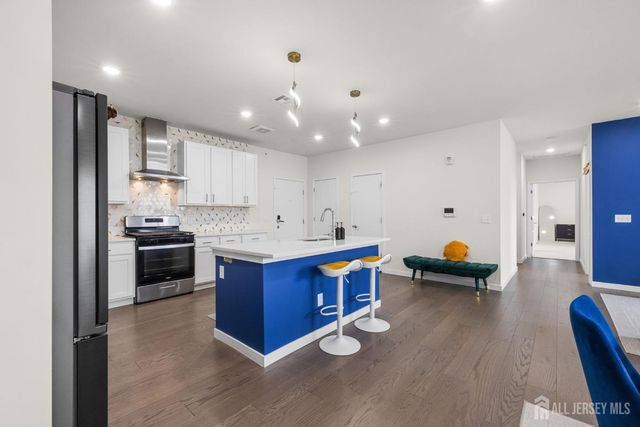 242 Lorhan Drive, Piscataway, NJ 08854