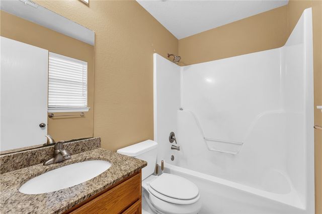 200 Sun Meadow Drive, Centerton, AR 72719