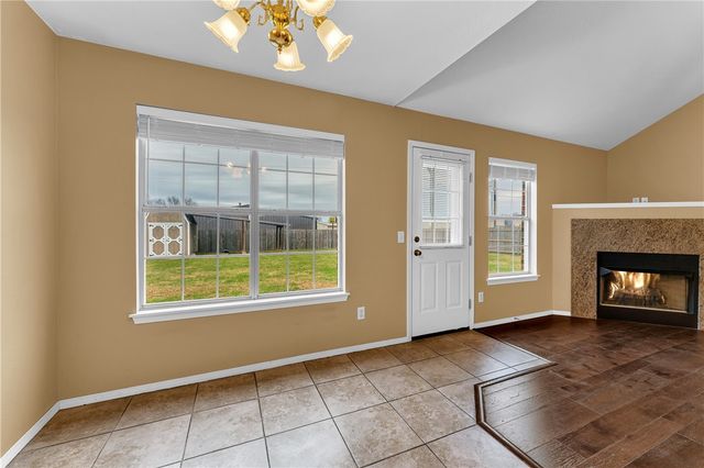 200 Sun Meadow Drive, Centerton, AR 72719