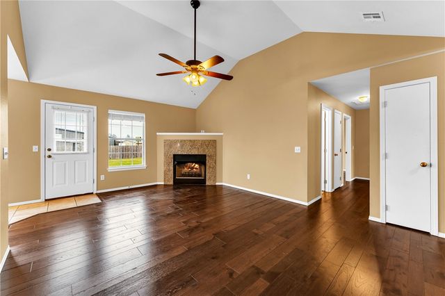 200 Sun Meadow Drive, Centerton, AR 72719