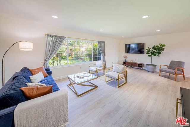 2620 Sea Pine Lane, La Crescenta, CA 91214