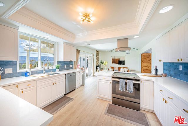 2620 Sea Pine Lane, La Crescenta, CA 91214