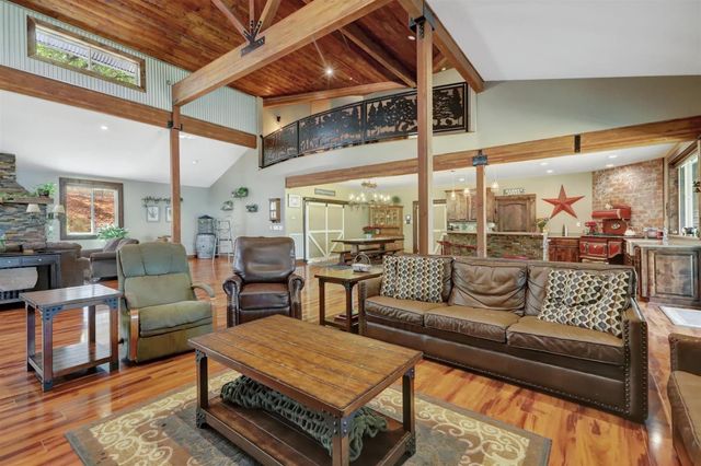 20816 Oxbow Way, Grass Valley, CA 95949