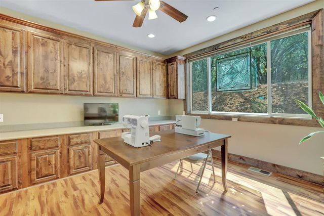 20816 Oxbow Way, Grass Valley, CA 95949