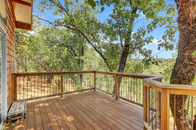 20816 Oxbow Way, Grass Valley, CA 95949
