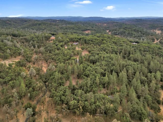 20816 Oxbow Way, Grass Valley, CA 95949