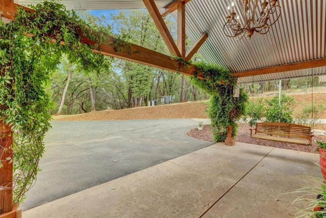 20816 Oxbow Way, Grass Valley, CA 95949