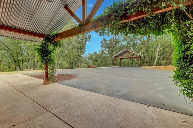 20816 Oxbow Way, Grass Valley, CA 95949