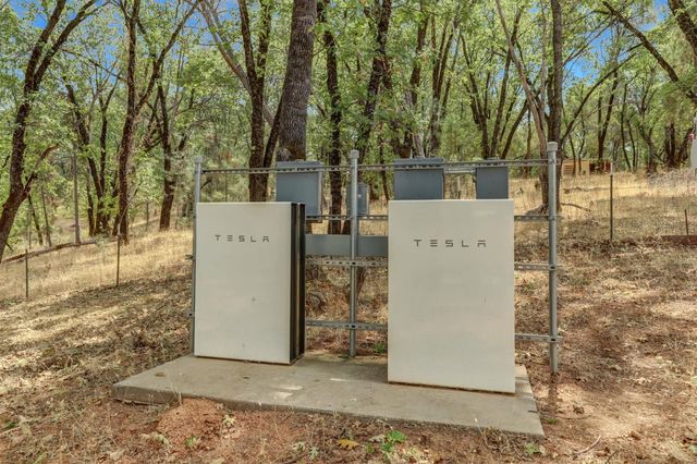 20816 Oxbow Way, Grass Valley, CA 95949