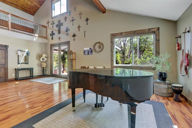 20816 Oxbow Way, Grass Valley, CA 95949