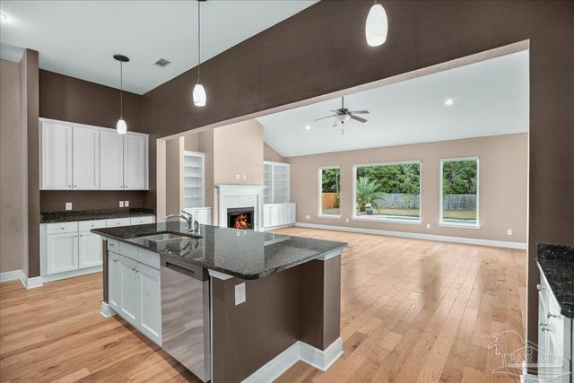 5718 Sparkleberry Ln, Pensacola, FL 32526