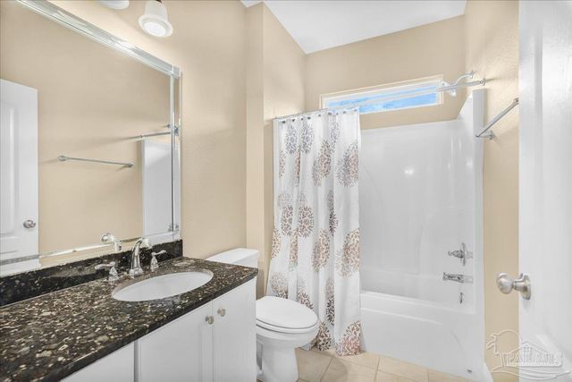 5718 Sparkleberry Ln, Pensacola, FL 32526