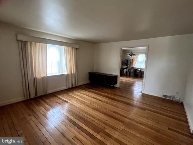 1575 WINSTON AVE, Baltimore, MD 21239