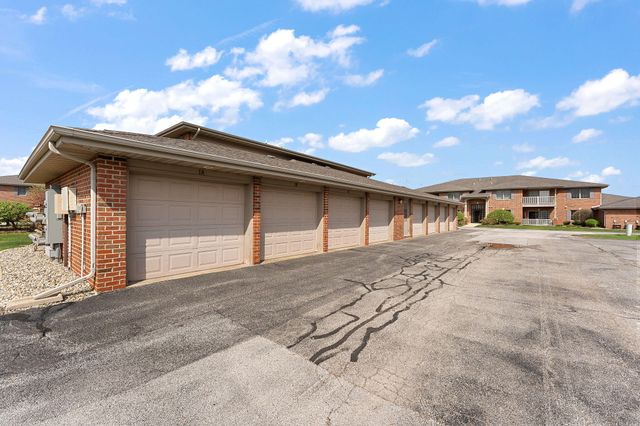 630 Cambridge Court 1b, Munster, IN 46321