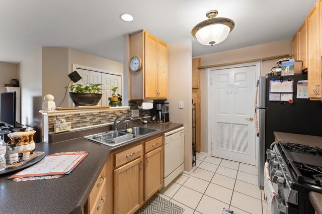 630 Cambridge Court 1b, Munster, IN 46321