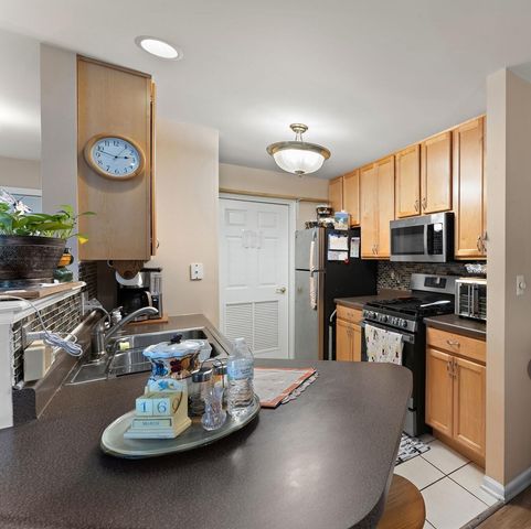 630 Cambridge Court 1b, Munster, IN 46321