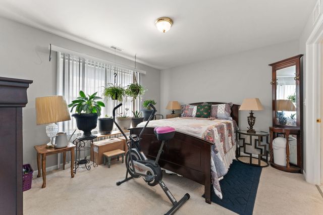 630 Cambridge Court 1b, Munster, IN 46321