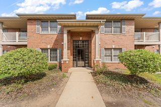 630 Cambridge Court 1b, Munster, IN 46321