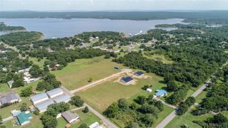6 Reagan Drive, Eufaula, OK 74432