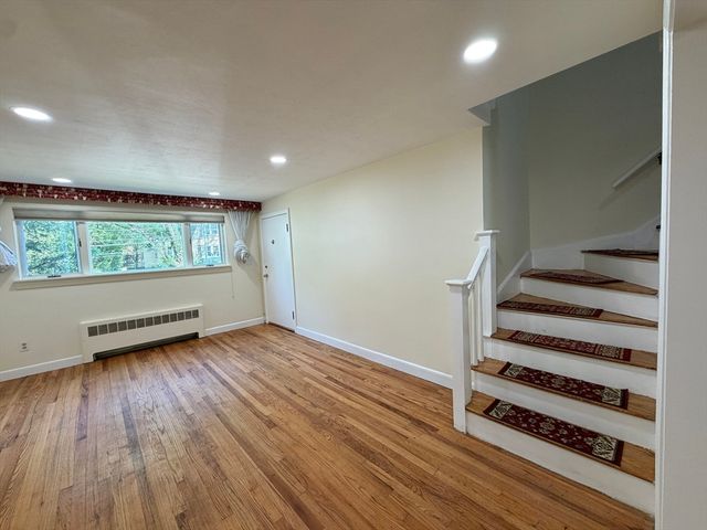 487 Lowell Ave 2, Newton, MA 02460
