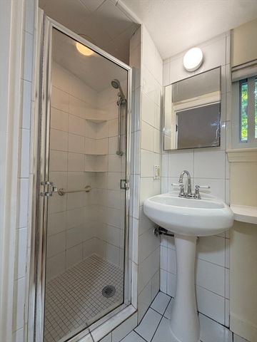 487 Lowell Ave 2, Newton, MA 02460