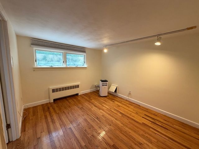 487 Lowell Ave 2, Newton, MA 02460