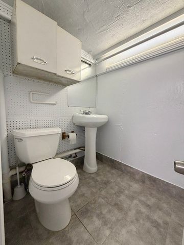 487 Lowell Ave 2, Newton, MA 02460