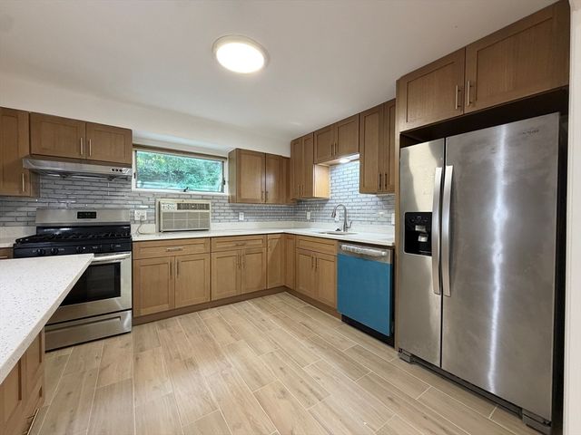 487 Lowell Ave 2, Newton, MA 02460