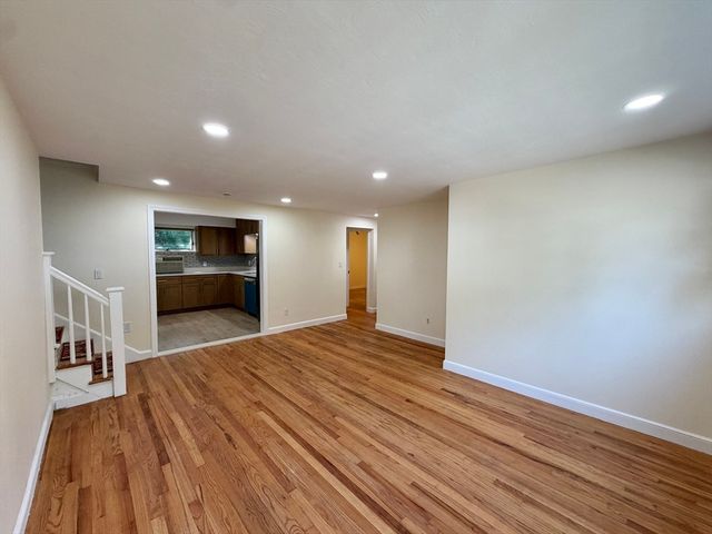 487 Lowell Ave 2, Newton, MA 02460