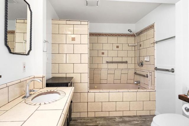 14 Morehouse Drive, Watsonville, CA 95076