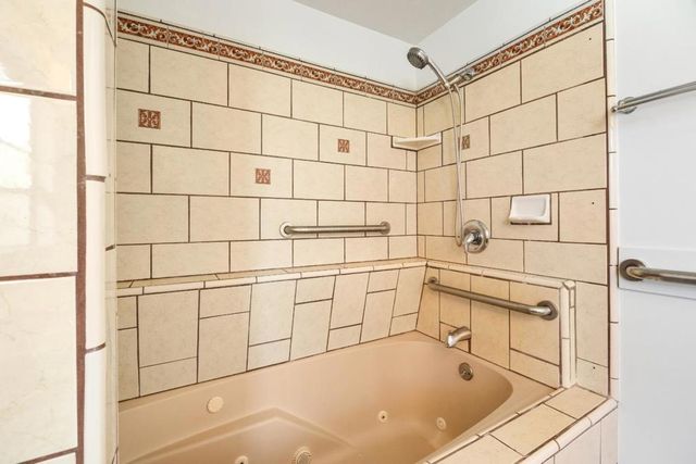 14 Morehouse Drive, Watsonville, CA 95076