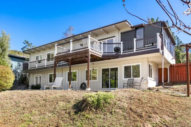 14 Morehouse Drive, Watsonville, CA 95076